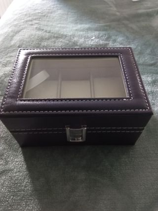 Caja para relojes, recubierto de cuero sintetico