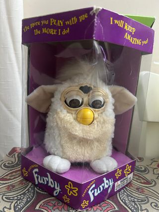 Muñeco Furby 1998 ojos marrones