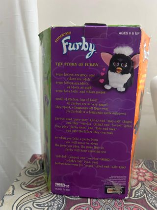 Muñeco Furby 1998 ojos marrones