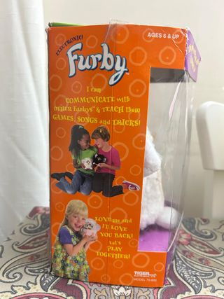Muñeco Furby 1998 ojos marrones