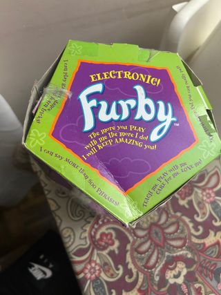 Muñeco Furby 1998 ojos marrones