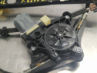 ELEVALUNAS DELANTERO DERECHO VOLKSWAGEN GOLF VII