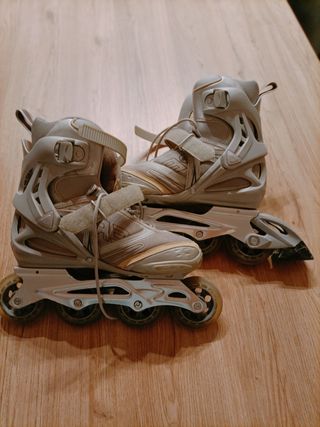 Patines en línea/Rollers grises talla 39 