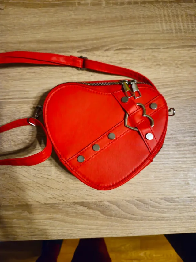 Bolso Corazón Rojo negociable