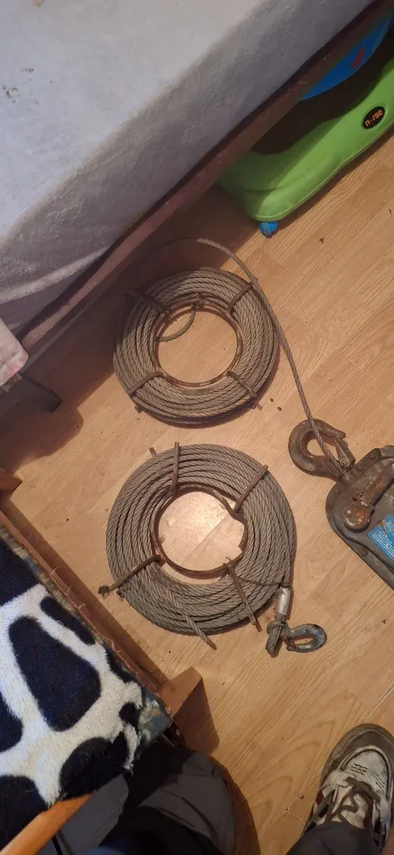 2 Cables de Acero con Polea y Gancho