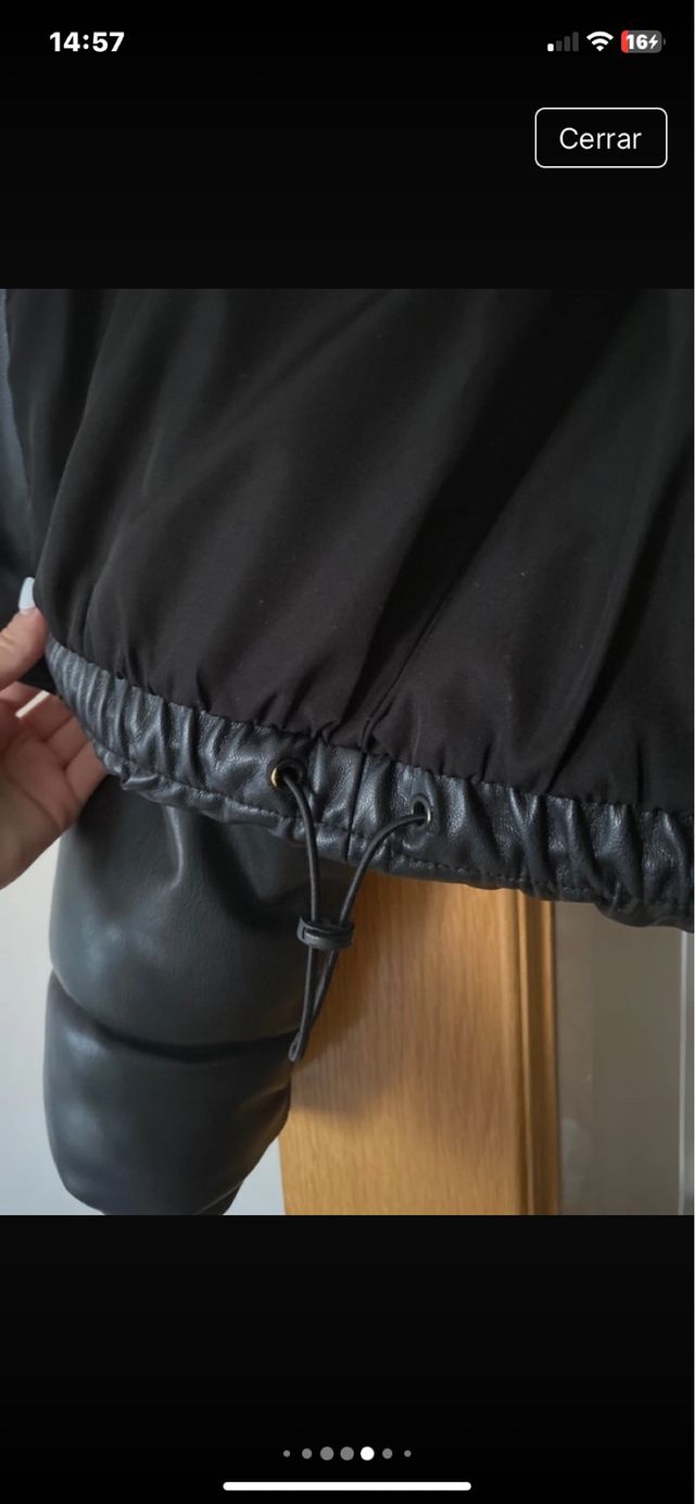 Plumas de cuero Zara negro