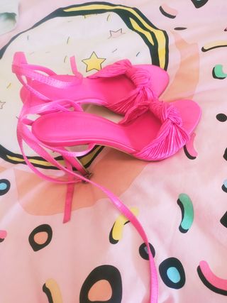 Sandalias tacón aguja Primark fucsia talla 37
