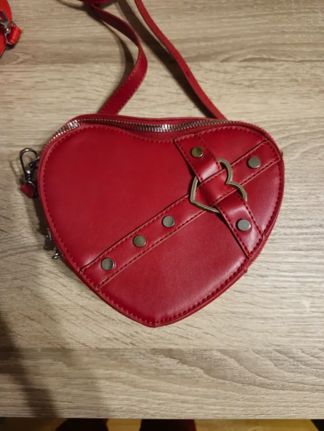 Bolso Corazón vino negociable