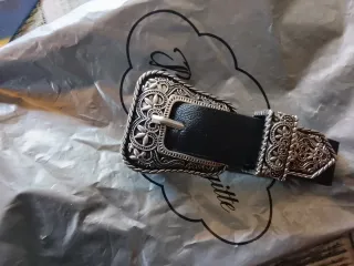 Pulsera cinturón hebilla plateada