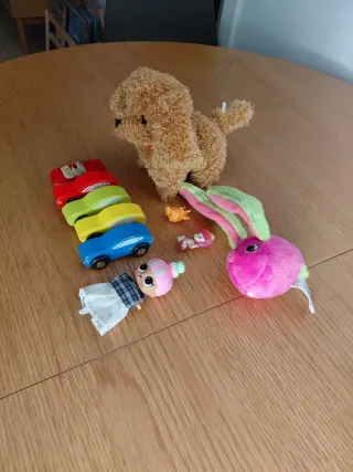 Set di giocattoli: passeggini, bambole e peluche