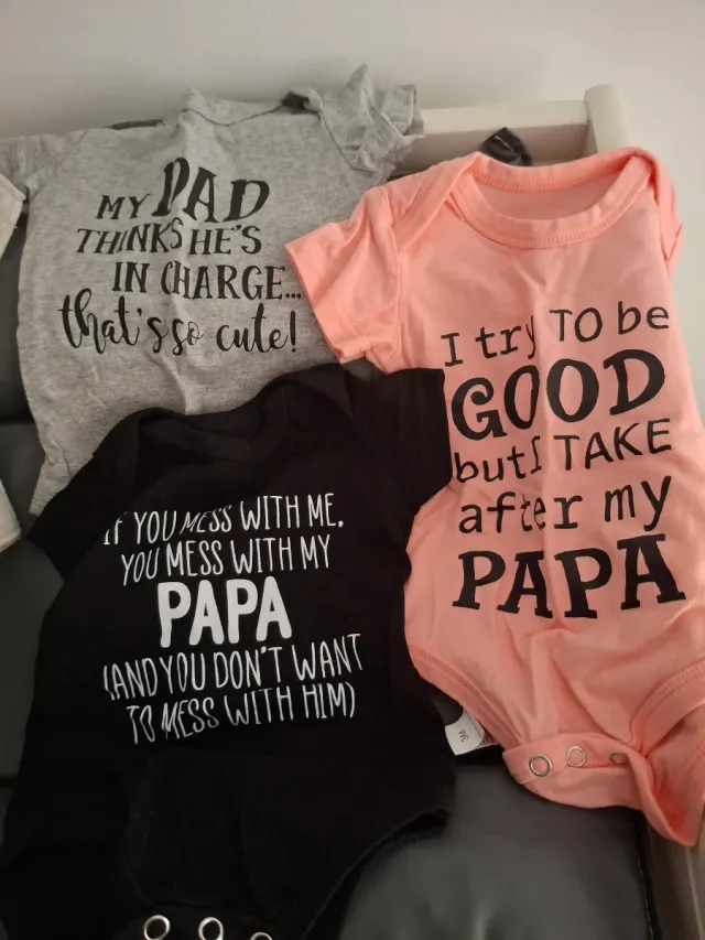 Cesta con lote de ropa Bebé 3 Meses