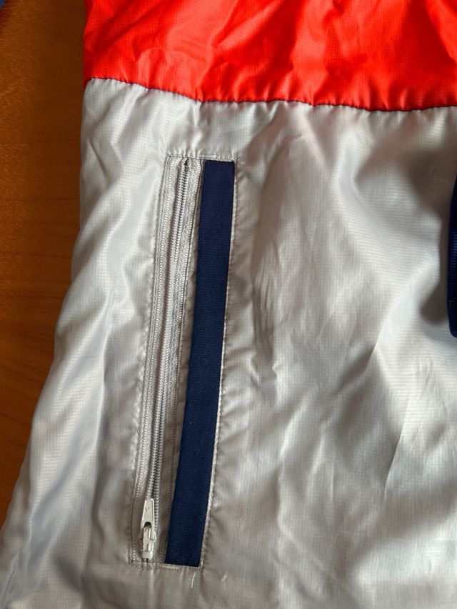 Giacca Adidas rossa e blu unisex