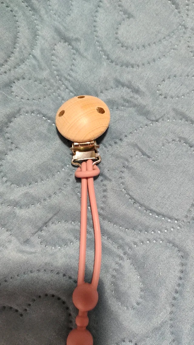 Tira de silicona para chupete con mordedor