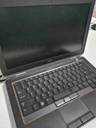 Portátil Económico, funcionando con Windows y ofic