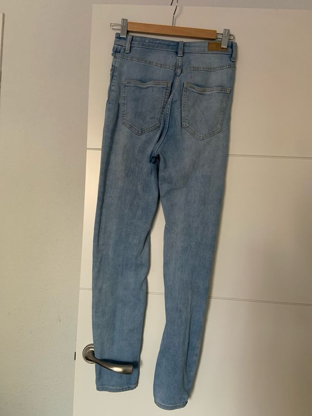 Vaqueros Pull&Bear desgastados talla S