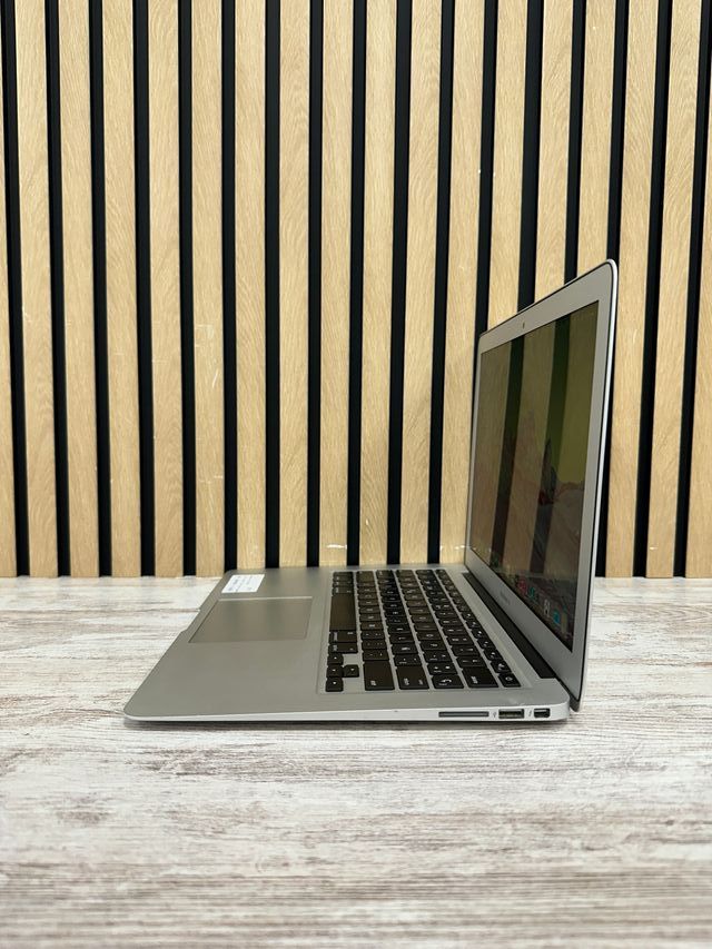 MacBook Air 13" 2013 i7 8gb 500gb SSD