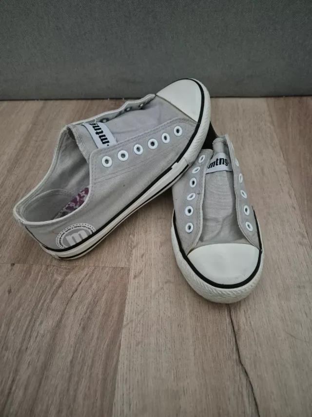 Zapatillas Mustang Lona Gris