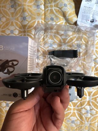 Dron D16 Inteligente Negro y Gris