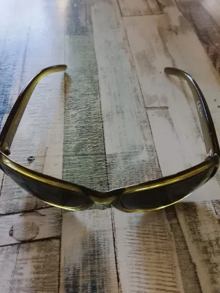 Gafas de sol estilo vintage oliva