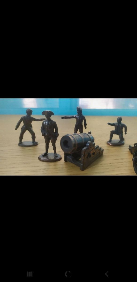 Soldados y cañones de plomo vintage Playme