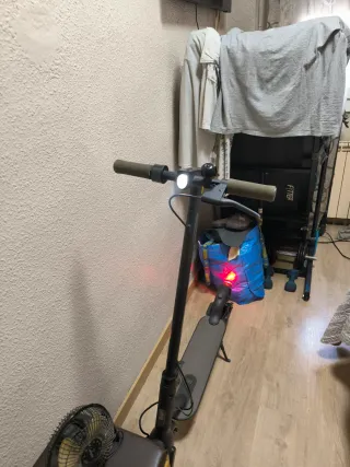 Patinete eléctrico en buen estado