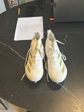 Botas de fútbol americano Adidas blancas