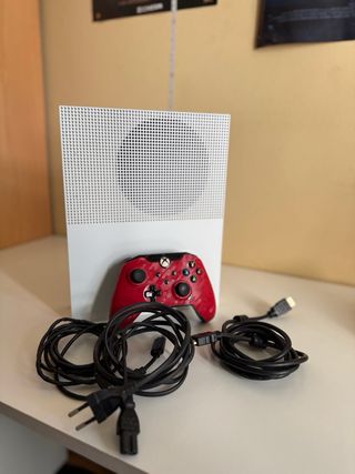 Xbox One S con controller rosso