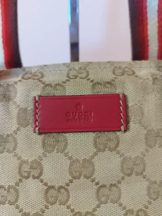 Borsa Gucci Beige Tessuto GG con Dettagli Rossi