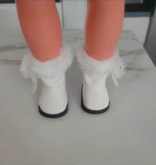 Botas blancas para Nancy colección o Paola Reina 