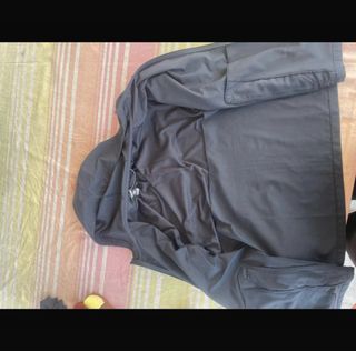 Chaqueta Under Armour Negra con Capucha original