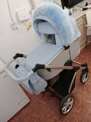 Carrito bebé Adababy azul, semi nuevo