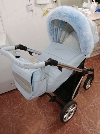 Carrito bebé Adababy azul, semi nuevo