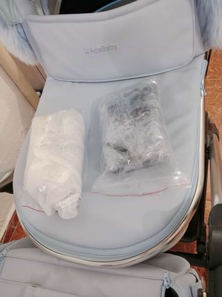 Carrito bebé Adababy azul, semi nuevo