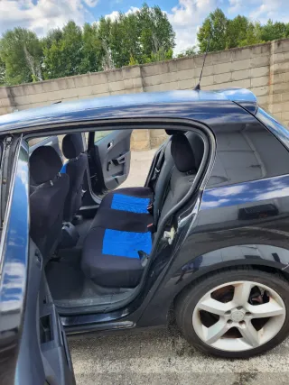 Opel Astra 2007