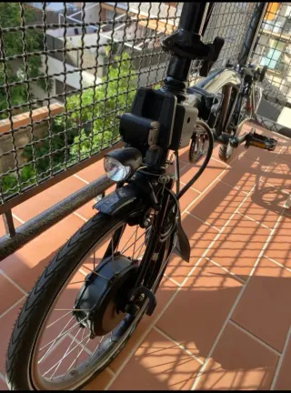 Bicicleta electrica Brompton plegable