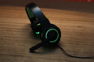 Auriculares y Luces Gaming ColaCao Nuevos