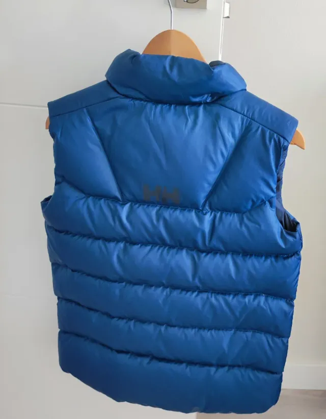 Chaleco plumífero niño Helly Hansen azul.