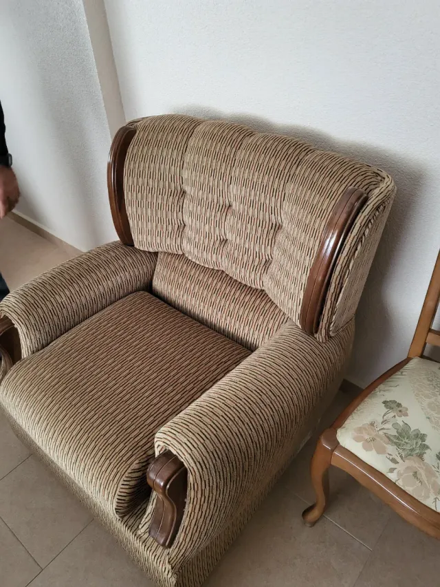 Sofá y sillones vintage para restaurar