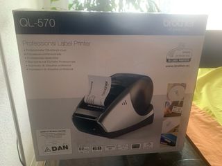 Impresora de etiquetas Brother QL-570