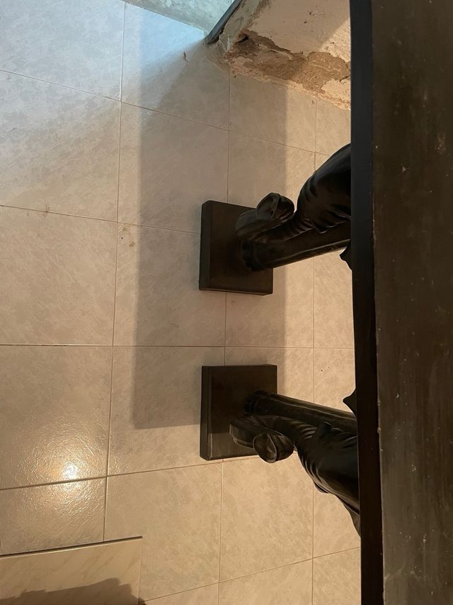 Mesa de entrada con elefantes de madera