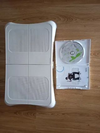 Wii Fit Balance Board + Juego Wii Fit