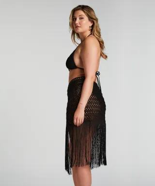 Pareo de playa negro con flecos