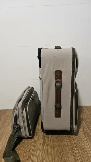 Maleta cabina y bolso mano