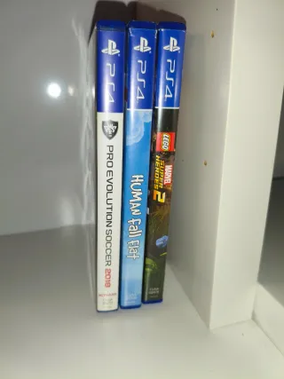 Pack 3 Juegos PS4: PES 2018, LEGO Marvel 2, Human 