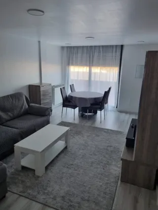 Piso con terraza y garaje