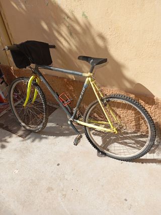 Bicicleta Morada Racing 176Y
