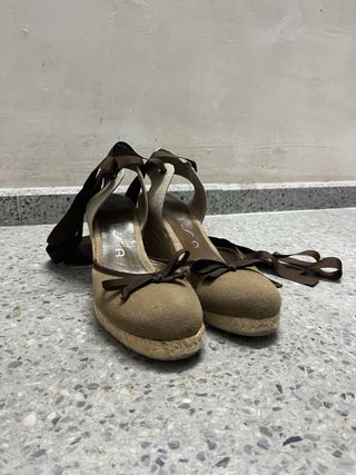 Sandalias Unisa T41 Beige/Marrón Nuevas