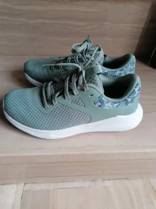 Zapatillas Under Armour verdes