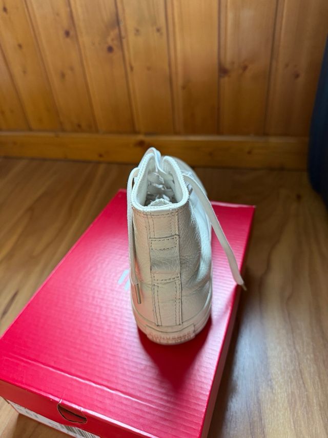 Converse Chuck Taylor All Star Piel Beige