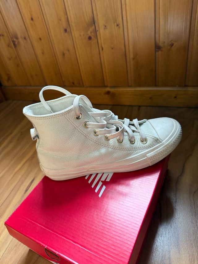 Converse Chuck Taylor All Star Piel Beige